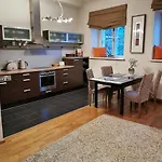 Oldhouse - Old Town Apartament *