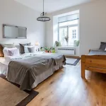 Oldhouse - Old Town Apartament *
