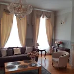 Oldhouse - Old Town Apartament *