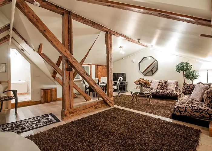 Oldhouse - Old Town Apartman