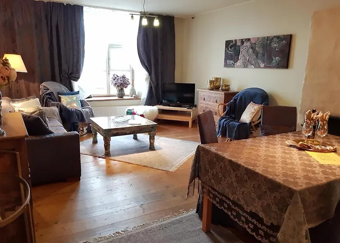 Oldhouse - Old Town Apartman *