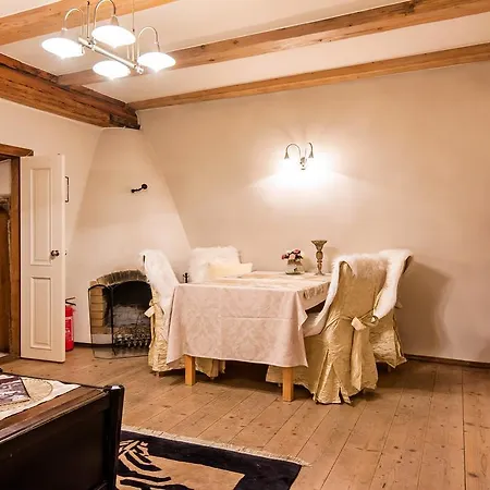 Oldhouse - Old Town Apartment