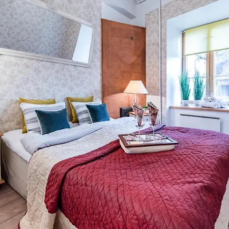 Oldhouse - Old Town Apartman *