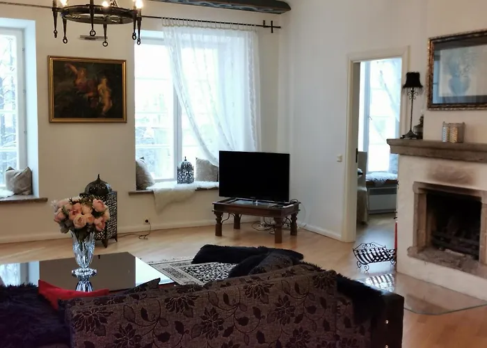 Oldhouse - Old Town Apartment *