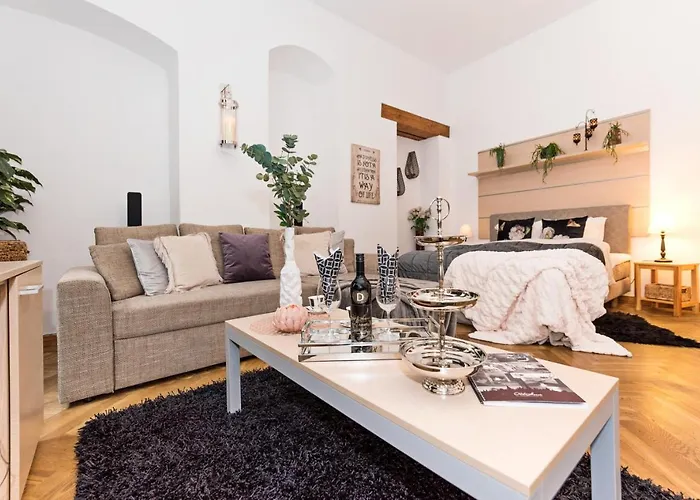 Oldhouse - Old Town Apartment