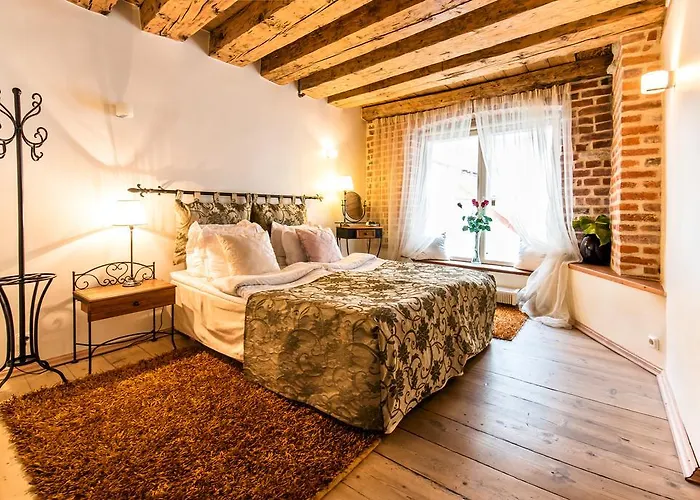 Oldhouse - Old Town *