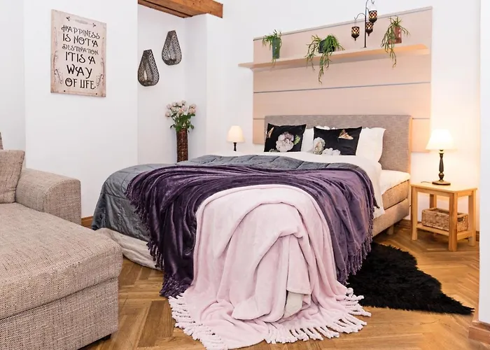 Oldhouse - Old Town *