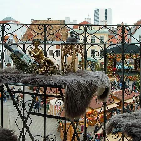 Oldhouse - Old Town *