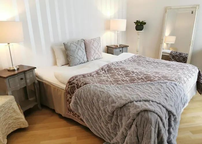 Oldhouse - Old Town *