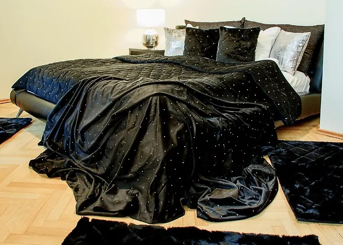 Oldhouse - Old Town *